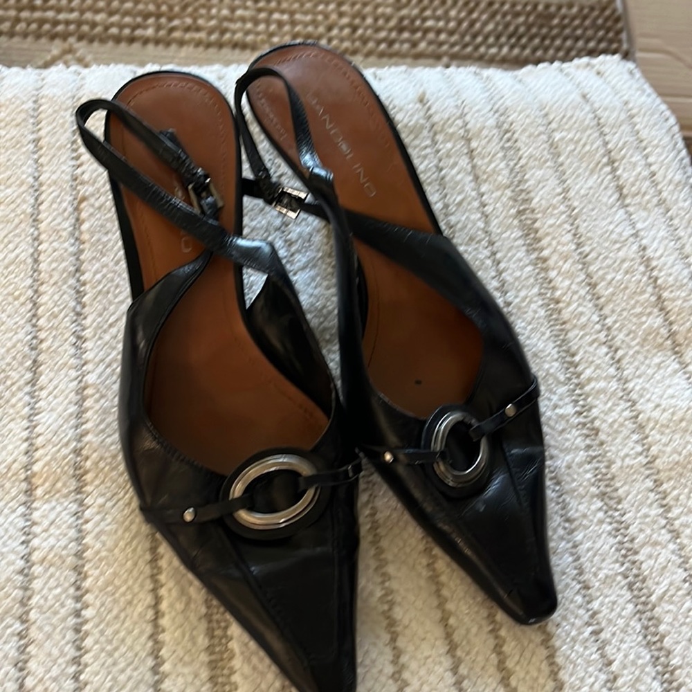 Kitten heels